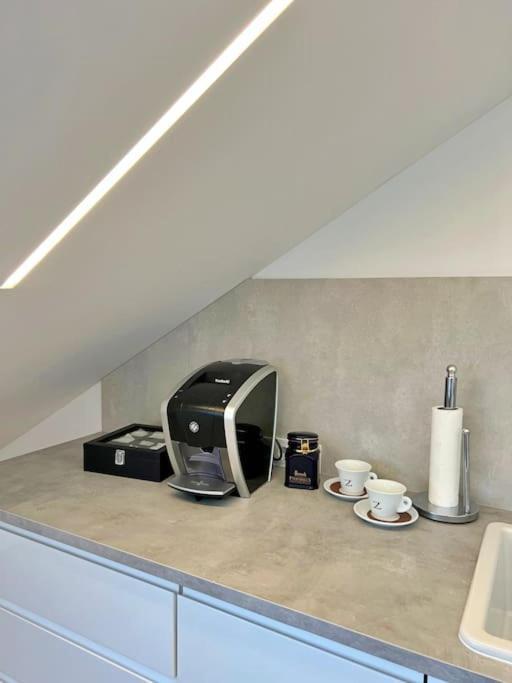 White 1 Bd Old Town Apartment By Hostlovers Kaunas Exterior photo