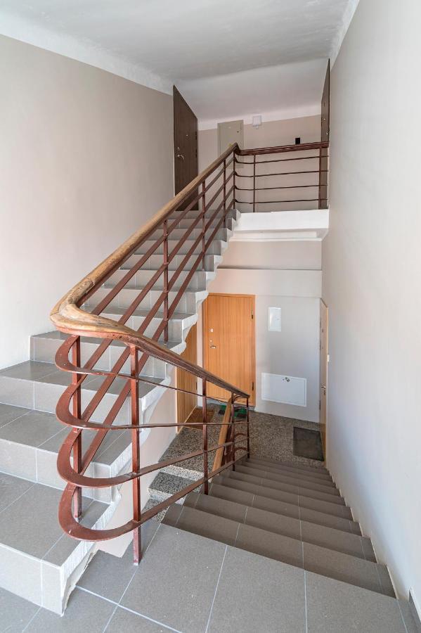 White 1 Bd Old Town Apartment By Hostlovers Kaunas Exterior photo
